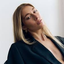 Nora LeBlanc's Instagram, Twitter & Facebook