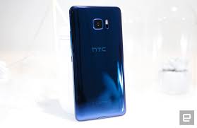 HTC U Ultra review: Bad decisions in a ...