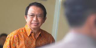 Max sopacua adalah tokoh senior partai demokrat yang sudah memakan banyak asam garam perpolitikan indonesia dan membangun demokrat. Marzuki Alie Dan Max Sopacua Marah Besar Dituduh Mau Kudeta Demokrat Merdeka Com