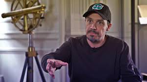 La passion première d'alexandre astier n'est pas la comédie mais la musique.très jeune, il entre au conservatoire avant de poursuivre ses études à l'american school. Thrill Cacahuete Evolution Alexandre Astier Youtube