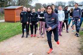 Mais ce repos sportif forcé n'a pas chaque femme vit sa grossesse différemment et même si le fait de mettre la course à pied entre parenthèses n'est pas toujours évident, cela n'enlève. Grossesse Et Course A Pied Avec Christelle Daunay Foulees