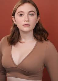 Anna Wren's Instagram, Twitter & Facebook