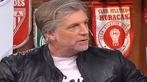 Polémica en el bar, américa). Horacio Cabak Causo Polemica Con Su Barbijo