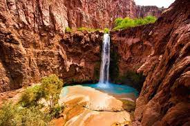 You can choose to get away from it all in campsites secluded within stands of towering ponderosas, or pick a campground near a scenic lake or nestled against a major highway. 40 Of The Best Places For Camping In Arizona