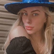 gracious goldyland (@missg__) • Threads, Say more