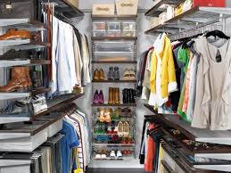 Walk in wardrobe and closet ideas hammonds. 20 Awesome Small Walk In Closet Storage Ideas