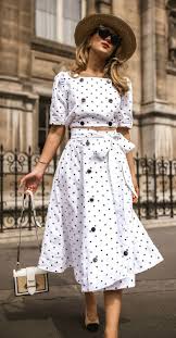 Black And White Polka Dot Top Outfit Polka Dots Make Bad Moods Impossible Black And White Polka Dot Linen Cropped Top With Puffed Shoulder And Doub Fashion Retro Fashion Outfits Fashion Outfits