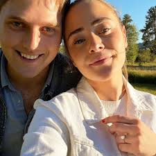 Kristin Cavallari shares love life update 2 years after Jay Cutler split,  plus more celebrity romance news