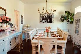 Another option to decorate your kitchen and spend little is to bet on fabrics. How To Decorate A Dining Room In 7 Steps Buffie S Home Decorating