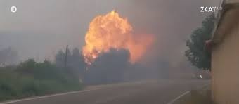 Μαίνεται η φωτιά στη σάμο: Ccaa2v1x6a Lim