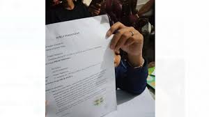 Aku dan temanku duduk paling belakang, sedangkan bu eka duduk di kursi deretan paling depan. Ini Modus Arisan Online Yang Dijalankan Siti Nurliza Mahasiswi Palembang Pakai Tiga Nama Palsu Halaman 4 Tribun Sumsel