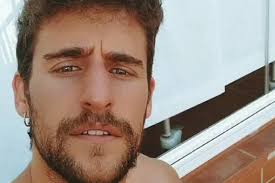 Quién es Enrique Fortún, el actor que hace de Lope Ruíz en La promesa:  biografía, carrera y fotos