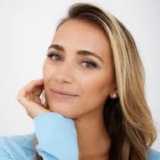 Jean Blaylock's Instagram, Twitter & Facebook