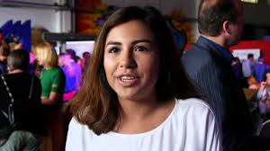 Zij adviseert bedrijven over duurzaamheid, generaties, leiderschap, talentontwikkeling en de samenwerking met de jonge generatie. Talitha Muusse Van The Punchy Pack Over Social Enterprise Day Youtube