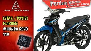 Honda beat 2020 juga dilengkapi dengan socket charge di bagian bawah kunci kontak dengan daya 12 w. Posisi Flasher Honda Revo Youtube