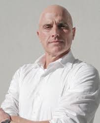 Harry Simons's Instagram, Twitter & Facebook