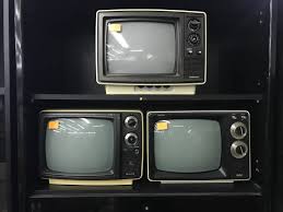 Samsung Tv And Freinds Old Tv Samsung Tvs Tv