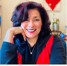 Christine Elizabeth's Instagram, Twitter & Facebook