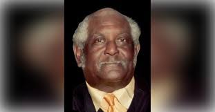 Desmond Shaw's Instagram, Twitter & Facebook