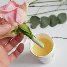 Check spelling or type a new query. How To Diy Your Cake With Flowers Wedding Ideas Magazine