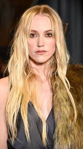 Jean Sung's Instagram, Twitter & Facebook