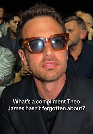 Pub Theo James Gabbana