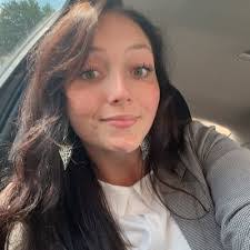 Katelyn Barnhart's Instagram, Twitter & Facebook