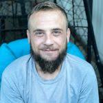 Aaron Lembcke's Instagram, Twitter & Facebook