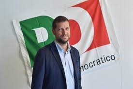 Volano stracci a l'aria che tira, su la7, tra andrea romano del. Andrea Romano Pd Frase Sessista Alla Businarolo M5s Chi E Incinta Non Puo Presiedere Poi Nega Di Averla Detta
