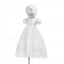 Elle peut être accompagnée de son petit béguin assorti. Robe Victoria Robe De Bapteme Longue 3 Mois A 2 Ans