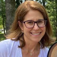 Jennifer Mckibbin's Instagram, Twitter & Facebook