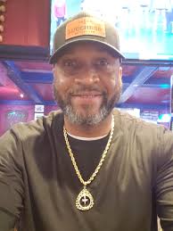 Singles in St. Louis experience date