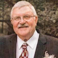 Julie Hauger's Instagram, Twitter & Facebook