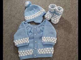 Orgu Bademli Bebek Takiminin Hirka Ve Kulakli Bere Yapilisini Vermistik Orgu Bademli Bebek Patik Model Bebekler Icin Orgu Baby Knitting Patterns Tig Isi Bebek
