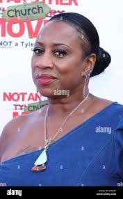 Leslie Gold's Instagram, Twitter & Facebook