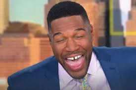 Michael Strahan and Robin Roberts on GMA