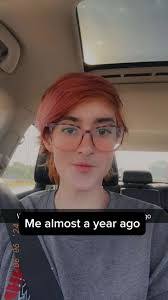 Kendra Beach's Instagram, Twitter & Facebook