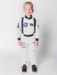 Um den auftritt noch realistischer zu machen, lassen sie das kind eine leere dose motoröl zum karnevalszug mitnehmen. Astronaut Kostum Kinder Kinder Astronaut Kostum Astronaut Kostum Kinder Kostum