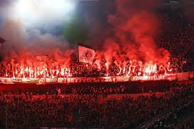 Ob es sich um eine organisierte aktion der fanszene handelt oder einfach nur jemand. Fortuna Dusseldorf Gegen Borussia Monchengladbach Faszination Fankurve