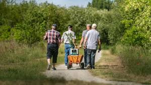 Der vatertag wird in deutschland jedes jahr an christi himmelfahrt gefeiert und ist damit ein gesetzlicher feiertag. Was Haben Vatertag Und Himmelfahrt Gemeinsam B Z Berlin