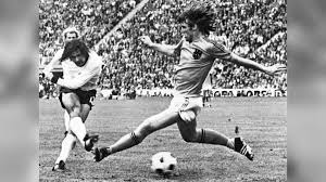 Gerhard gerd müller is a german former professional footballer. Y3gfk7naqfzu9m