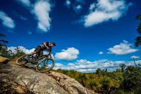 Trail Hooligan Sam Hill Auf Dem Neuen Nukeproof Reactor Mtb News De Mtb Draussen Fahren