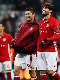 Dfb bayern anna robert lewandowski mode für frauen lässig sport modestile. Kind Und Tore Lewandowski Im Gluck Fc Bayern Munchen
