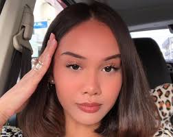 Biodata Siti Hariesa yang SEDANG tular!!!