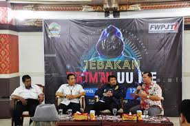 Usia penyakit yang belum setahun membuat para ilmuwan tertantang untuk terus menelitinya. Mafindo Jateng Sebutkan Ciri Konten Hoax Yang Biasa Beredar Di Medsos Radio Idola Semarang