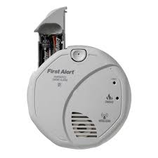 The best smart smoke detectors should connect to your existing smart home system, have voice control, and offer app support that's easy to use. First Alert Sa521cn 3st Wireless Interconnect Hardwired Smoke Alarm First Alert Store