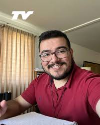 Are you a full-time student who's friendly, reliable, and loves helping  others? Join our team! Student Ambassadors assist with recruitment events  and help answer questions from prospective students. With a three-hour a