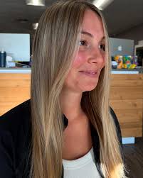 Marissa Hamlin's Instagram, Twitter & Facebook