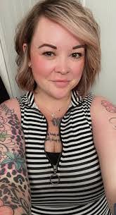 Candice Lambert's Instagram, Twitter & Facebook