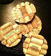 Ecrire des mots avec des bouchons de liège! 25 Facons Creatives De Recycler Les Bouchons En Liege